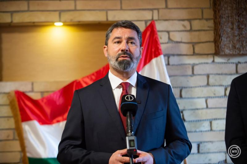 Hidvéghi Balázs: Ukrajna uniós csatlakozása súlyos következményekkel járna Magyarország számára.
