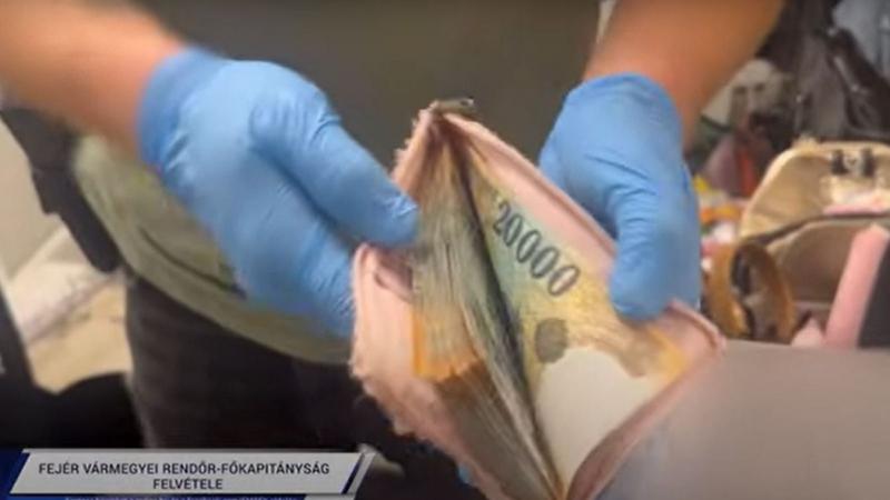 Pályázatok ígéretével kecsegtetett, ám valójában csak a bankvezér nevelt lányának megtévesztő álarcát öltő csaló zsebébe vándoroltak a milliók.