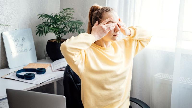 Alig bírja kivárni, hogy elveszítse látását: a nő képzelete színes alakokkal, csúszó-mászó lényekkel és állatokkal telítődik, mintha egy másik világba lépne - Élet.