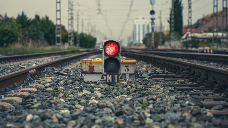 Tragédia az Újpesti vasúti hídtól: Életet követelő baleset.