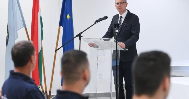 Rétvári Bence bejelentette, hogy a magyar rendőrség kiemelt figyelmet fordít a szerb-észak-macedón határ, valamint a bolgár-török határ védelmére. Az intézkedések célja a határbiztonság megszilárdítása és a migrációs nyomás kezelése. A magyar hatóságok el