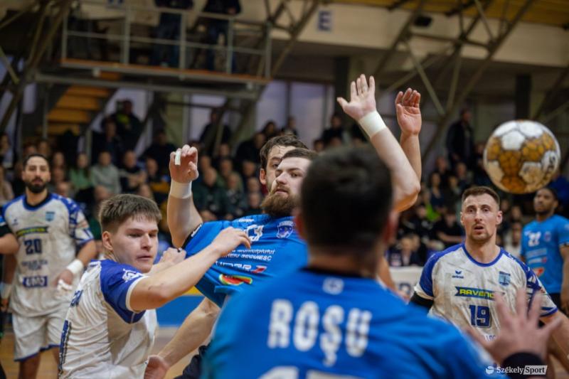 Az utóbbi időszakban jelentős változásokon ment keresztül a román kézilabda, hiszen a csapatok száma csökkent, és a bajnokság formátuma is átalakulóban van. A Székely Sport beszámolója szerint ezek a módosítások új kihívásokat és lehetőségeket teremtenek,