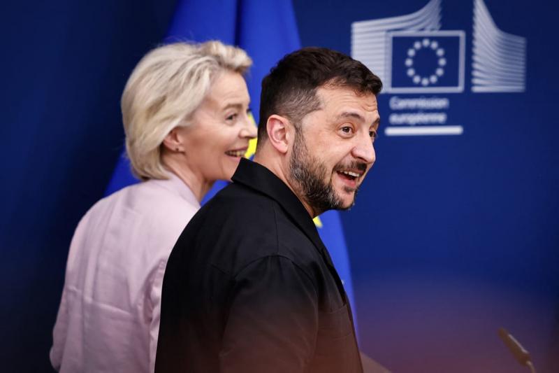 Az EU és Ukrajna közösen dolgozik egy 12 pontos béketerv kidolgozásán, amely célja a tartós béke megteremtése és a konfliktusok lezárása. A Bloomberg hírei szerint ez a lépés a két fél közötti együttműködés szorosabbra fűzését szolgálja, és reményeik szer